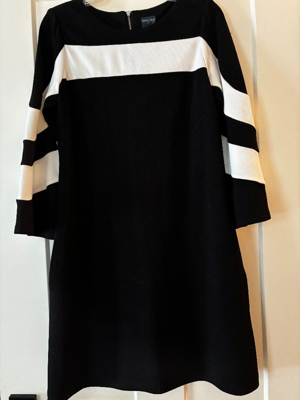 Gabby Skye Professional Dress | Size 8